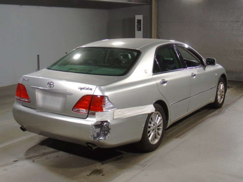 2004 Toyota Crown GRS180[1]