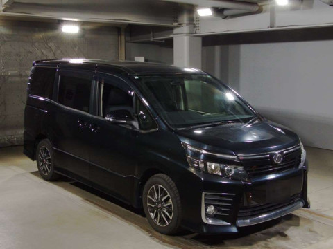 2014 Toyota Voxy ZRR80W[2]