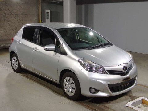 2014 Toyota Vitz NSP130[2]