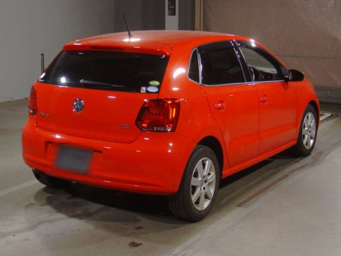 2013 Volkswagen Polo 6RCBZ[1]