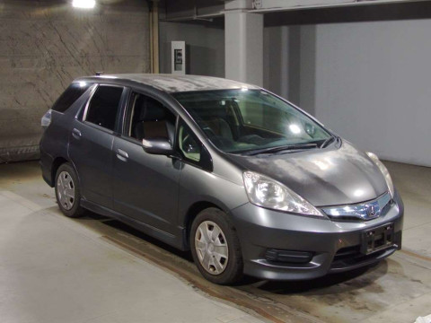 2012 Honda Fit Shuttle Hybrid GP2[2]