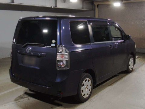 2008 Toyota Voxy ZRR70G[1]