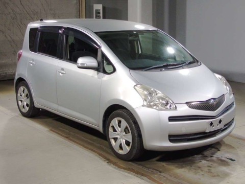 2008 Toyota Ractis SCP100[2]