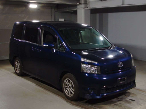 2008 Toyota Voxy ZRR70G[2]