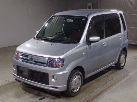 2011 Mitsubishi Toppo H82A[0]