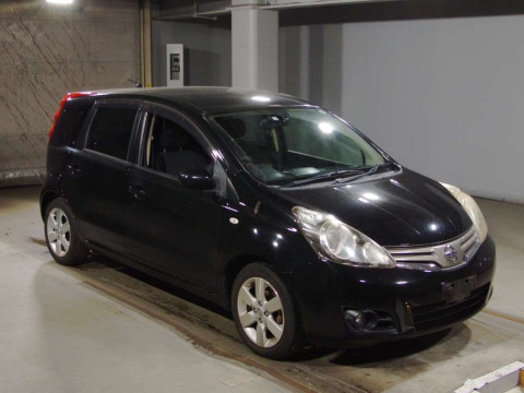 2010 Nissan Note E11[2]