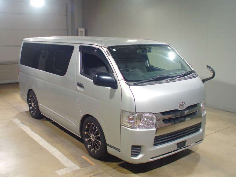 2016 Toyota Hiace Van TRH200V[2]