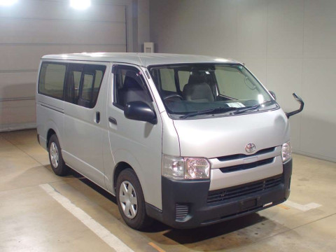 2019 Toyota Hiace Van GDH201V[2]