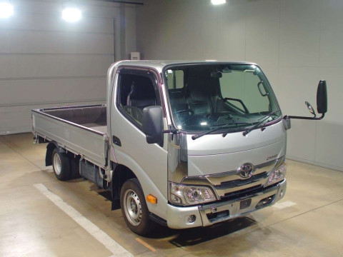 2021 Toyota Dyna Truck TRY230[2]