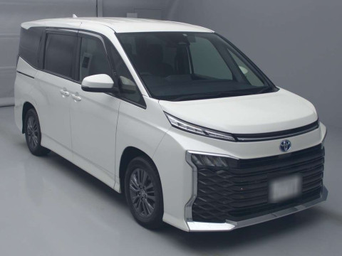 2023 Toyota Voxy ZWR90W[2]