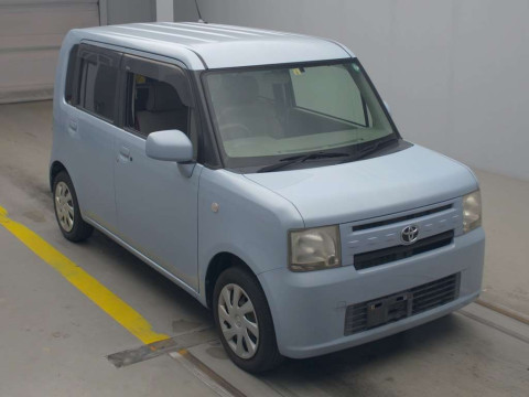 2012 Toyota Pixis Space L575A[2]