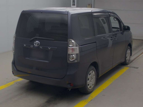 2010 Toyota Voxy ZRR70G[1]