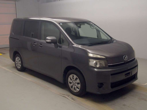 2012 Toyota Voxy ZRR70G[2]