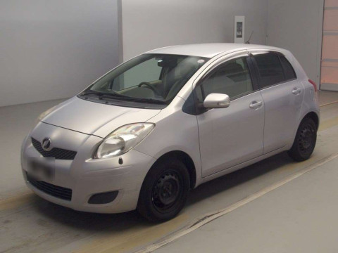 2010 Toyota Vitz SCP90[0]