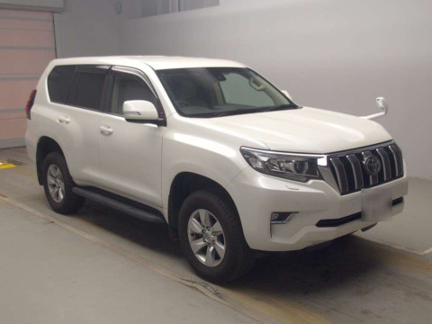 2020 Toyota Land Cruiser Prado TRJ150W[2]