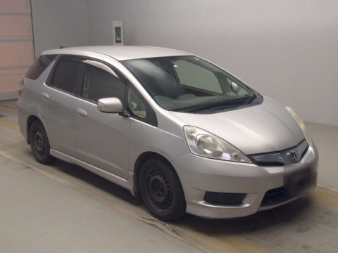 2012 Honda Fit Shuttle Hybrid GP2[2]