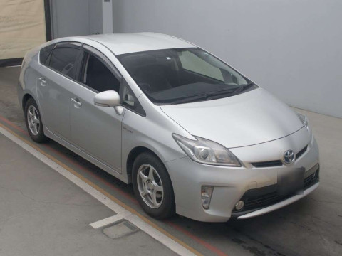 2012 Toyota Prius ZVW30[2]