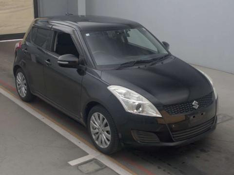 2010 Suzuki Swift ZC72S[2]