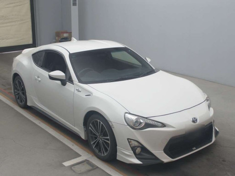 2014 Toyota 86 ZN6[2]