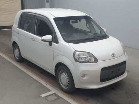 2013 Toyota Porte NCP145[2]