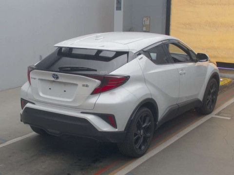 2022 Toyota C-HR ZYX11[1]