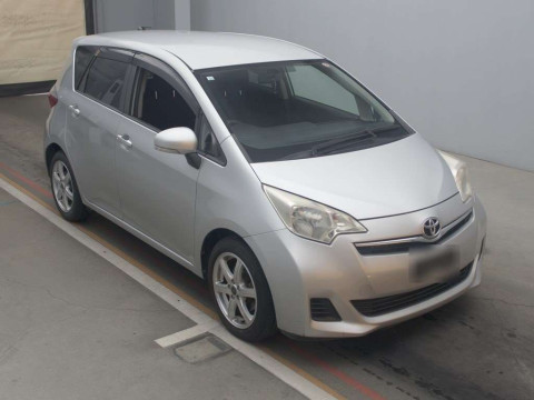 2010 Toyota Ractis NCP120[2]