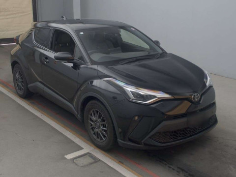 2020 Toyota C-HR NGX10[2]