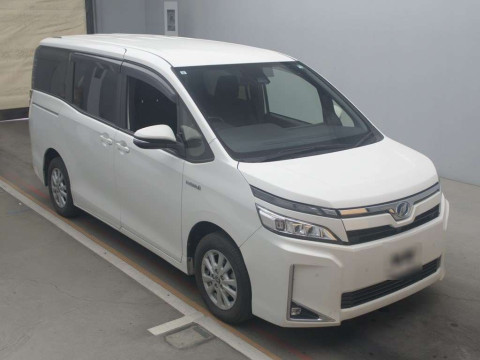 2019 Toyota Voxy ZWR80G[2]