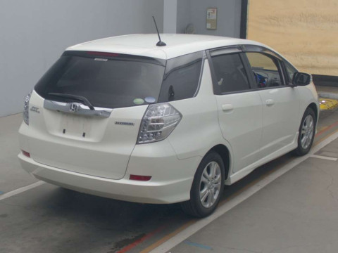 2012 Honda Fit Shuttle Hybrid GP2[1]