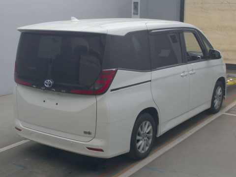 2022 Toyota Noah ZWR90W[1]