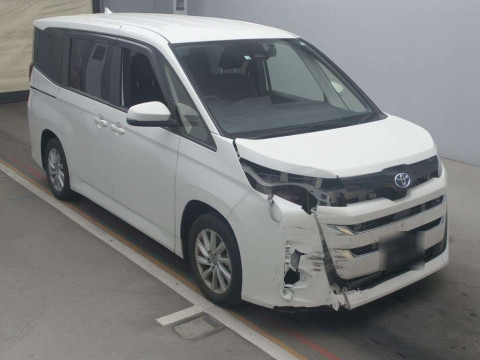 2022 Toyota Noah ZWR90W[2]