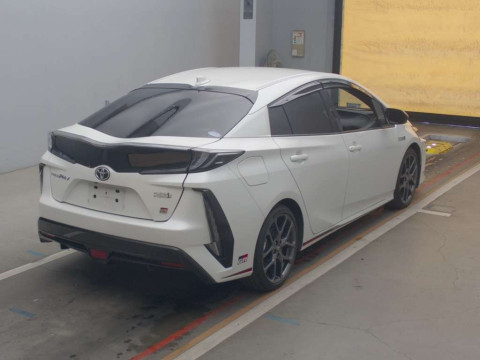 2020 Toyota Prius PHV ZVW52[1]