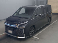 2022 Toyota Voxy