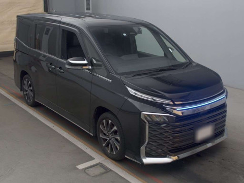 2022 Toyota Voxy MZRA90W[2]