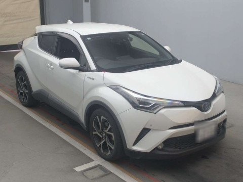 2017 Toyota C-HR ZYX10[2]