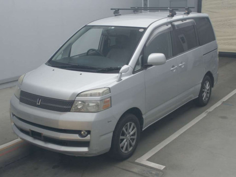 2006 Toyota Voxy AZR60G[0]