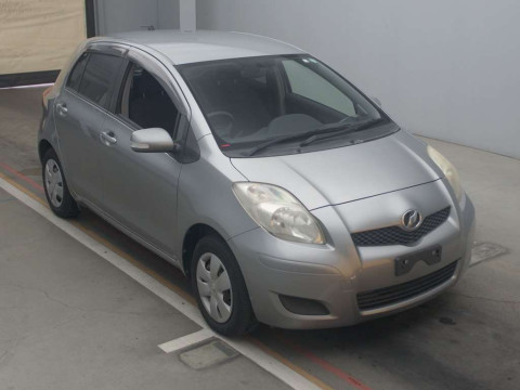 2008 Toyota Vitz SCP90[2]