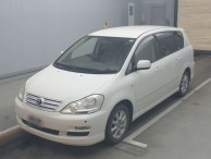 2004 Toyota Ipsum