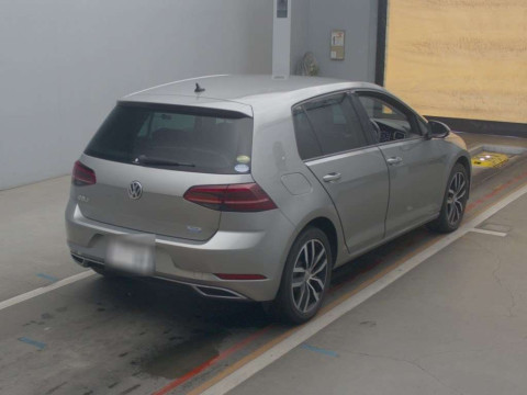 2019 Volkswagen Golf AUCPT[1]