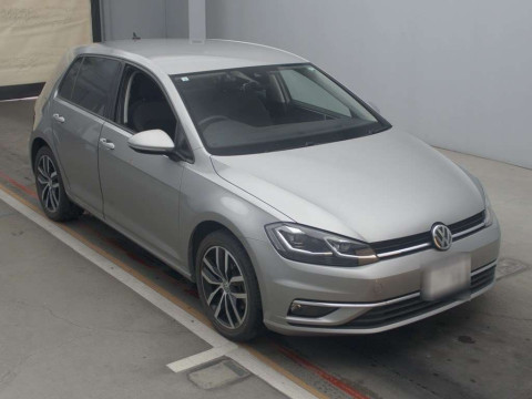 2019 Volkswagen Golf AUCPT[2]