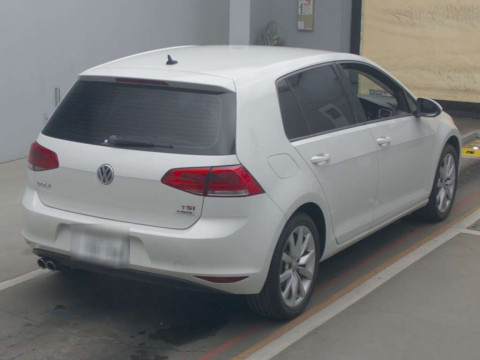 2015 Volkswagen Golf AUCPT[1]