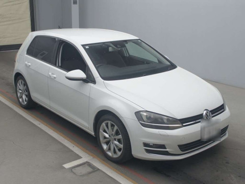 2015 Volkswagen Golf AUCPT[2]