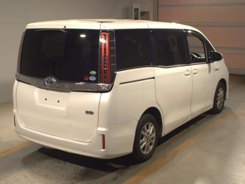 2017 Toyota Noah ZWR80G[1]