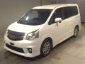 2013 Toyota Noah