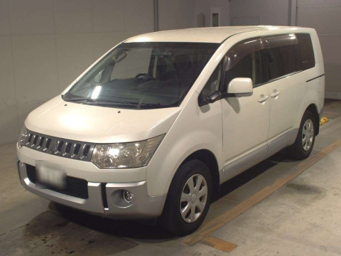 2013 Mitsubishi Delica D5 CV2W[0]