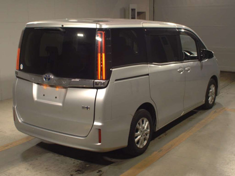 2022 Toyota Noah ZWR80G[1]