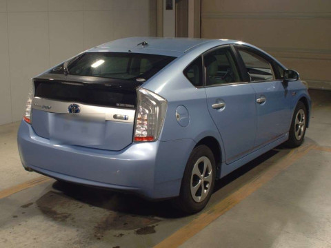 2013 Toyota Prius PHV ZVW35[1]