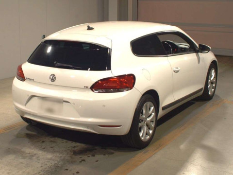 2010 Volkswagen Scirocco 13CAV[1]