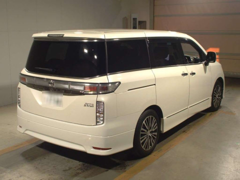 2018 Nissan Elgrand TNE52[1]