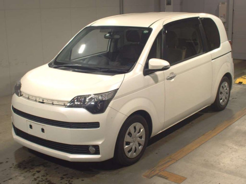 2014 Toyota Spade NCP141[0]